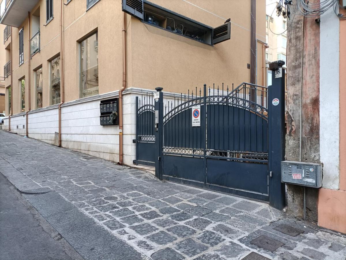 Friends & Family Apartment - Free Parking Car Catania Exterior photo